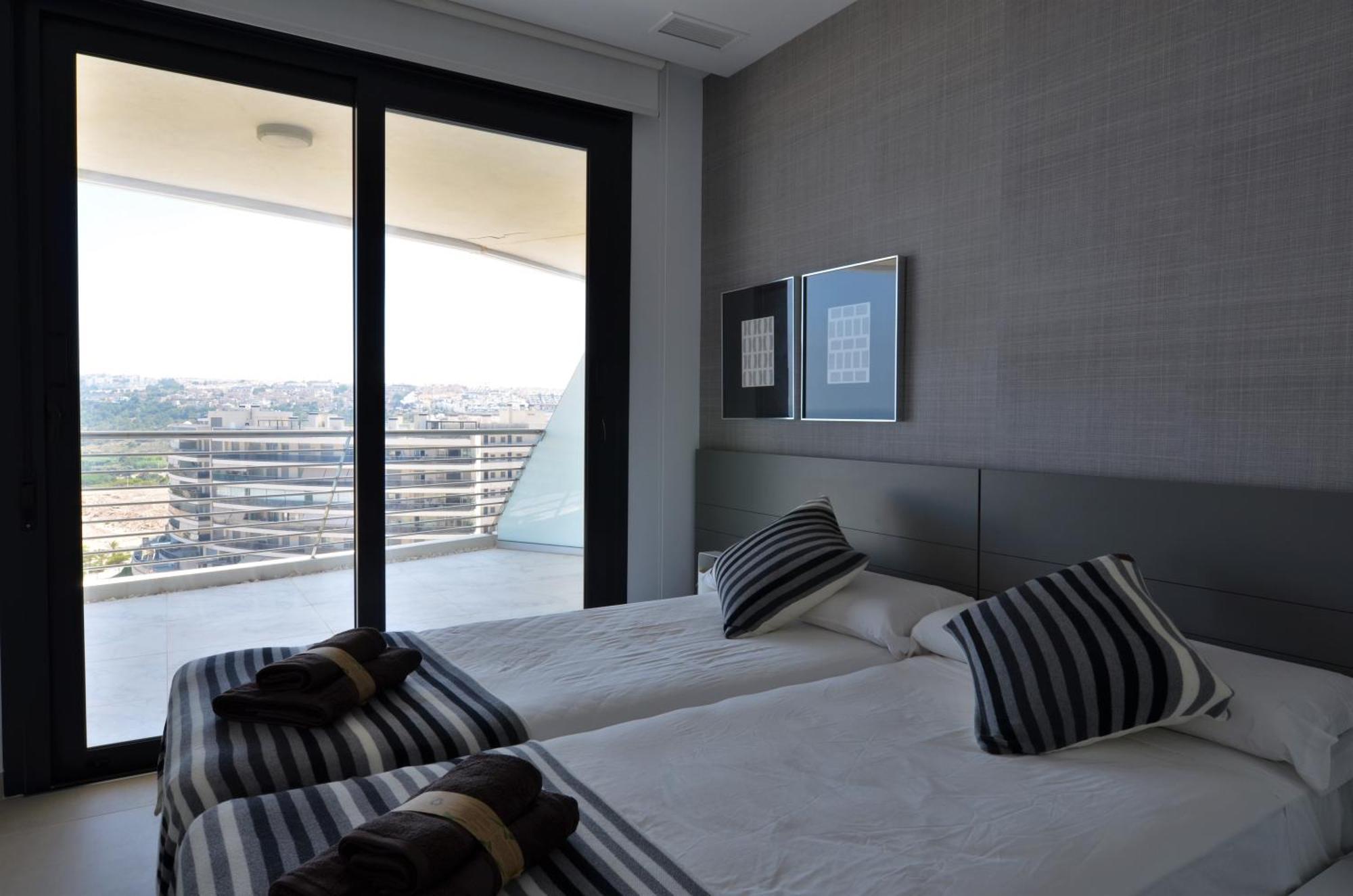Infinity View Apartments By Nras Arenales del Sol Room photo